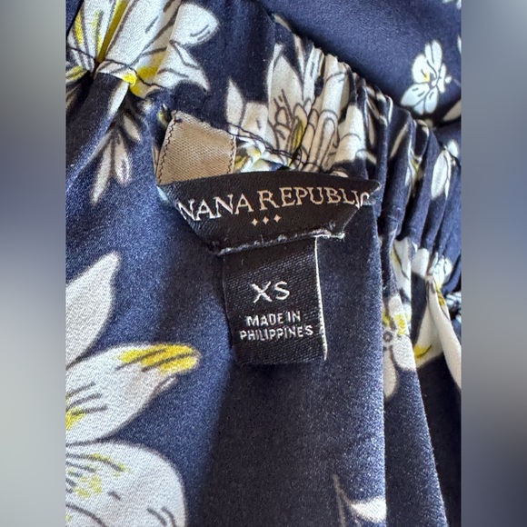 Banana Republic Navy Yellow Floral Tiered maxi skirt XS EUC - Picture 5 of 6